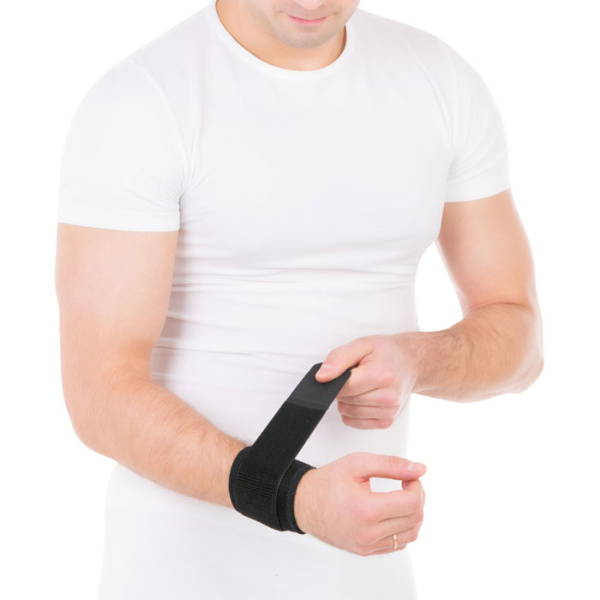 Бандаж на лучезапястный сустав Т-8303  Trives