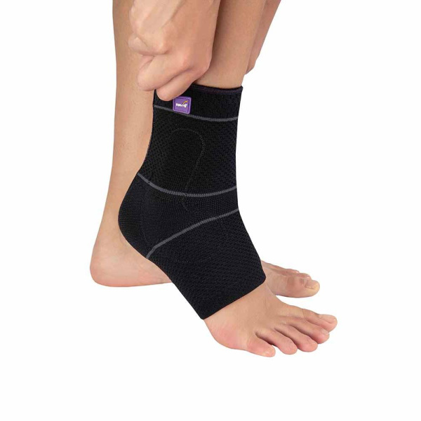 Бандаж компрессионный на голеностопный сустав с силиконовыми вкладышами Т.46.10 (Т-8610) Trives