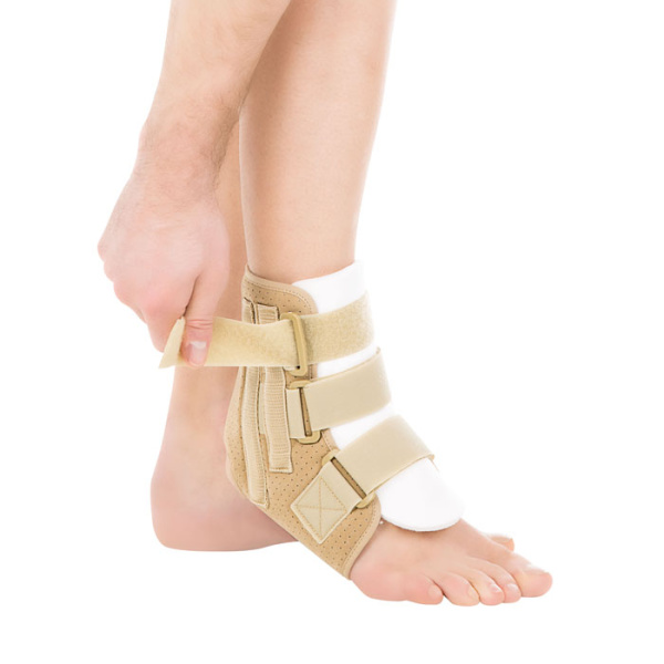 Бандаж на голеностопный сустав Т-8609  Trives